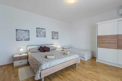 Die charmante Wohnung im Erdgeschoss des Haus