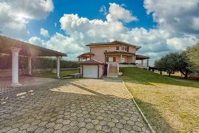 Villa mit beheiztem Pool