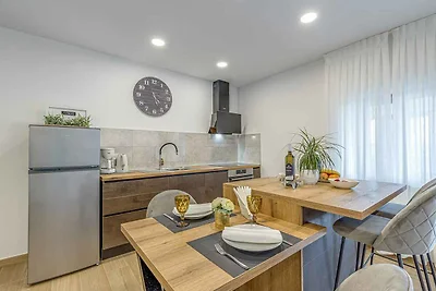 Apartment mit Balkon, Klimaanlage, Wi-Fi, Par