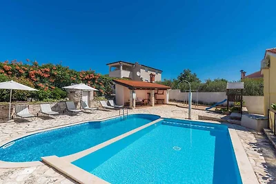 Ferienhaus mit Pool