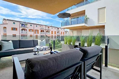 Ferienwohnung modern mit Schwimmbad