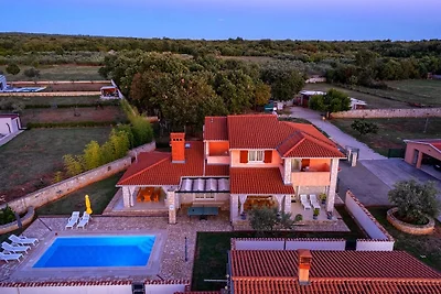 Villa mit Pool