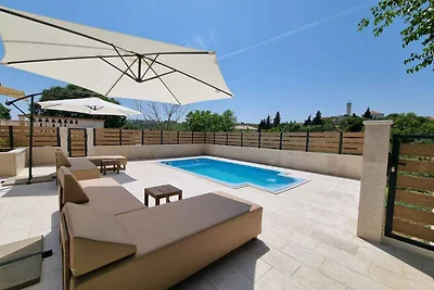 Ferienhaus mit Klimaanlage und Pool