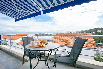 Ferienwohnung mit Balkon und Meerblick