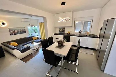 Ferienwohnung mit Klimaanlage und Meerblick