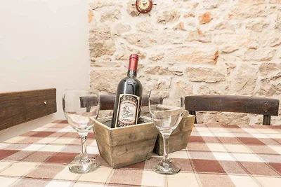 Gemütliche Ferienunterkunft Moskva in Sukošan