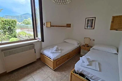 Ferienwohnung mit Pool und Garten