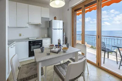 Ferienwohnung mit Klimaanlage und Balkon mit