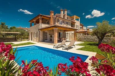 Villa strandnah, modern ausgestattet, für Fam
