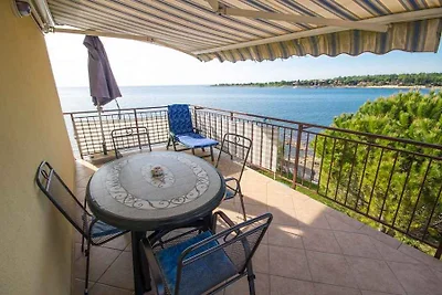 Ferienwohnung Lovely Apartment Bencic with Ba