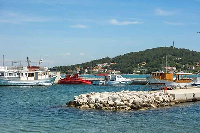 Moderne Seafront Apartments in Mrljane auf de