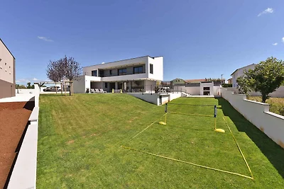Villa mit Klimaanlage und Pool