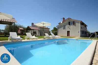 Ferienwohnung mit Klimaanlage und Pool