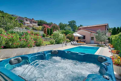 Ferienhaus mit Klimaanlage und Aussenpool