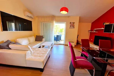 Ferienwohnung modern eingerichtet, mit Klimaa