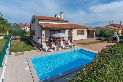 Villa mit Klimaanlage und Pool