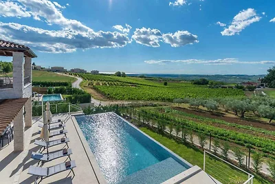 Villa mit Klimaanlage und Pool