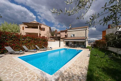 Finca mit Pool und Garten, Haustiere