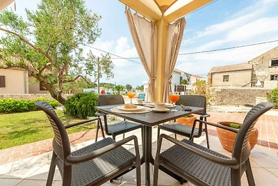 Ferienwohnung mit Klimaanlage und Terrasse