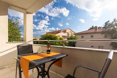 Studio mit Balkon und Klimaanlage