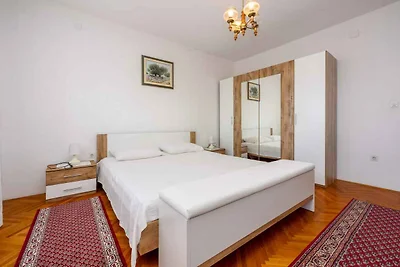Ferienwohnung mit Balkon und Klimaanlage