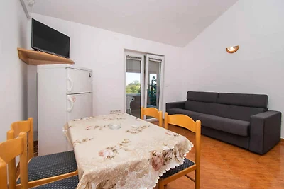 Ferienwohnung mit Balkon und Pool