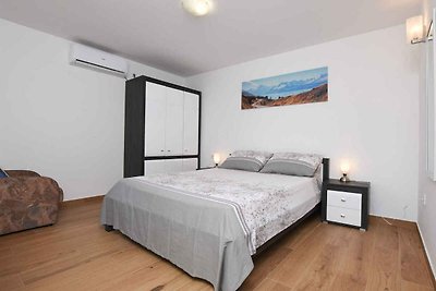Holiday flat family holiday Brodarica