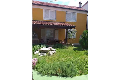 Ferienhaus mit einem schönen Garten