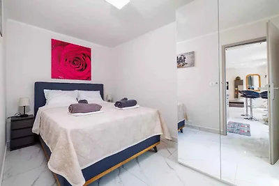Ferienwohnung mit Klimaanlage und Terrasse mi