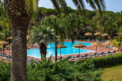 Ferienwohnung mit Schwimmbad in Meernähe