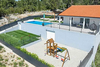 FerienHaus mit Klimaanlage und Pool