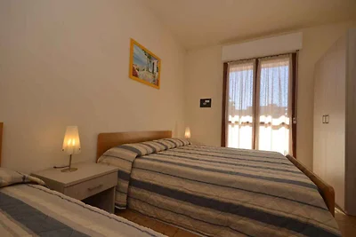 Ferienwohnung mit Klimaanlage, Balkon und