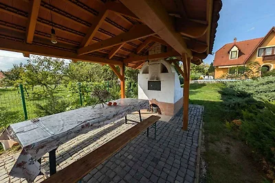 Ferienhaus mit Aussenpool, Grill und grossem