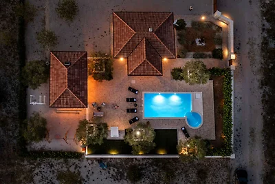 Ferienhaus mit Klimaanlage und Aussenpool