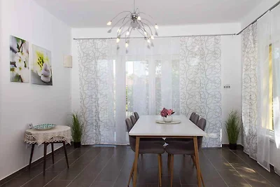 Ferienhaus nah am Plattensee, mit moderner Au