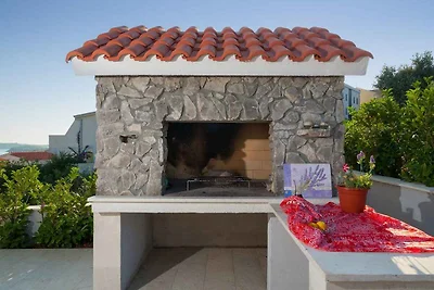 Exklusive Villa Martinis in Rogoznica mit Mee