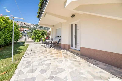 Ferienwohnung mit Terrasse und Klimaanlage