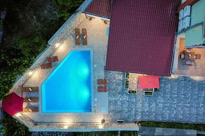 Ferienwohnung mit Pool, Grill und Klimaanlage