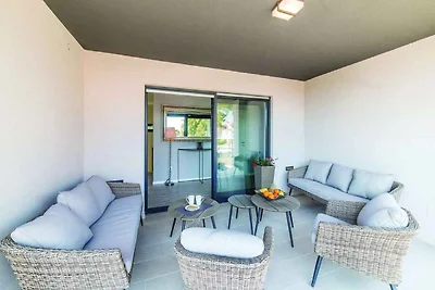 Ferienhaus mit Pool