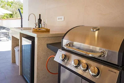 Villa mit beheizbarem Pool & Whirlpool