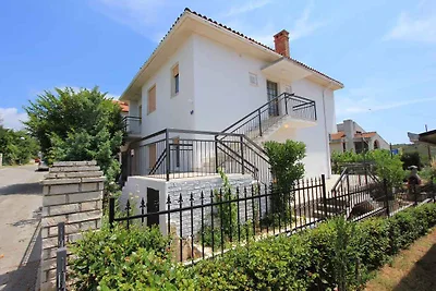 Ferienhaus mit Garten und Grill in Strandnähe