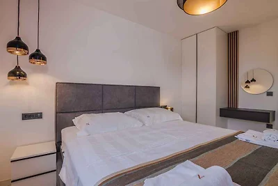 Ferienwohnung mit Pool und Klimaanlage