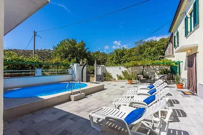 Ferienhaus mit Swimmingpool, Terrasse und