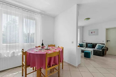 Apartment mit grossem Balkon, einem Schlafzim