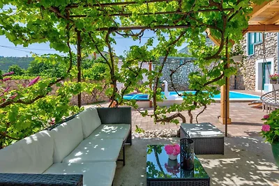 Ferienhaus mit Pool und Klimaanlage