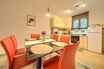 Ferienwohnung mit Balkon und Klimaanlage