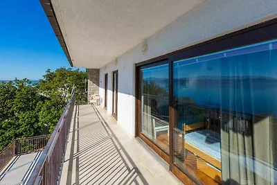 Ferienwohnung mit Balkon und Meerblick