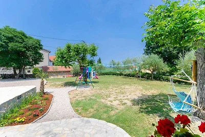 Ferienhaus mit Pool und Klimaanlage