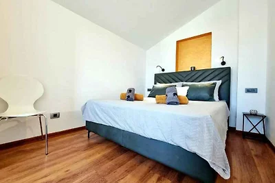 Ferienwohnung mit Klimaanlage und Balkon