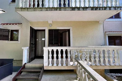 Ferienwohnung mit Terrasse und Klimaanlage